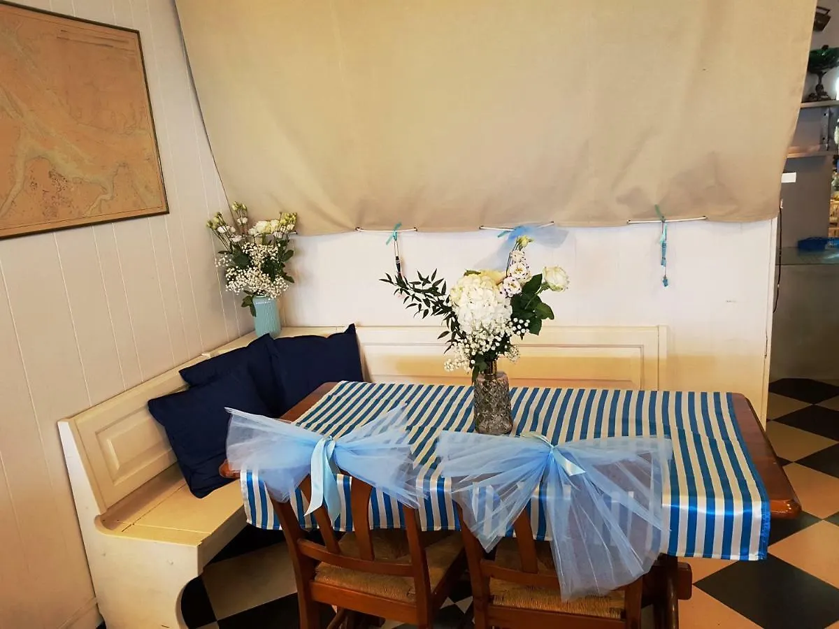 Albergo La Lampara Deiva Marina 0*,